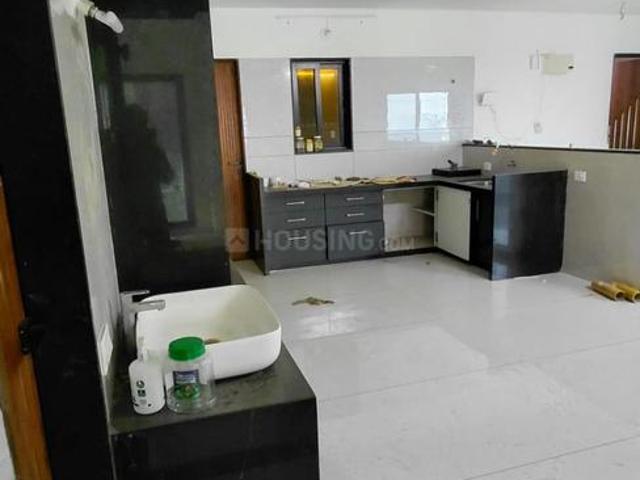 3 BHK Apartment in Bhimrad for rent Surat. The reference number is 19598404