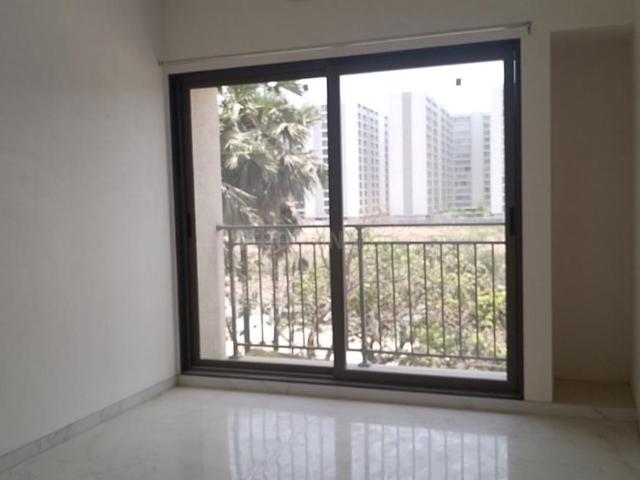 3 BHK Apartment in Bhimrad for rent Surat. The reference number is 20267942