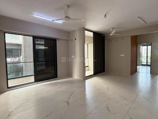 3 BHK Apartment in Bhimrad for rent Surat. The reference number is 20677962