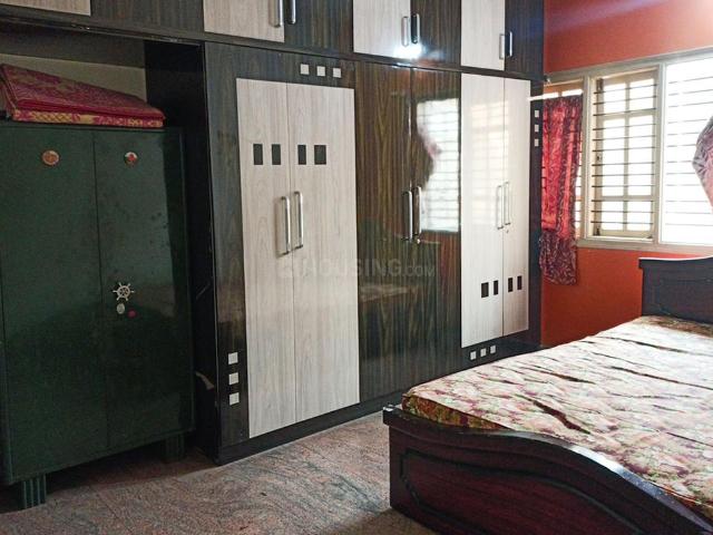 3 BHK Apartment in Block 6 for rent Bengaluru. The reference number is 21193691