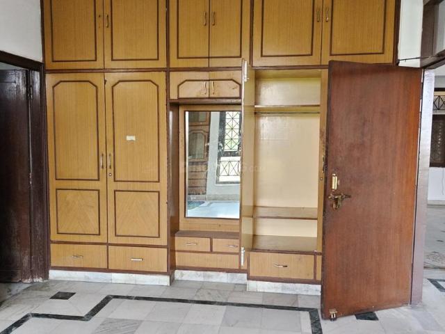 3 BHK Apartment in Butler Colony for resale Lucknow. The reference number is 21111719