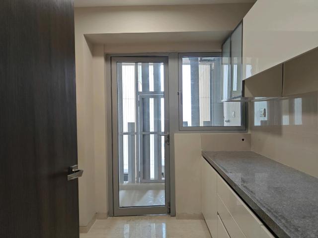 3 BHK Apartment in Byculla for rent Mumbai. The reference number is 17919798