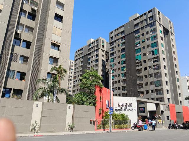 3 BHK Apartment in Gota for rent Ahmedabad. The reference number is 20103175