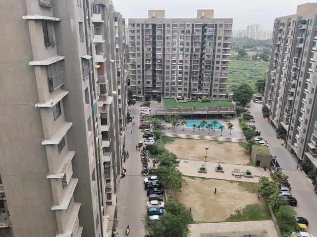 3 BHK Apartment in Gota for rent Ahmedabad. The reference number is 21115963