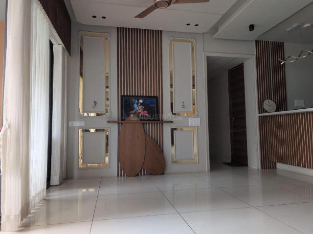 3 BHK Apartment in Gota for rent Ahmedabad. The reference number is 21324571