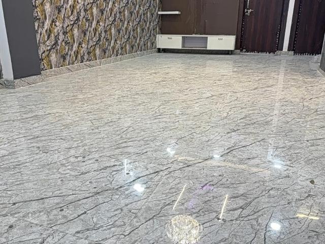 3 BHK Apartment in Govindpuram for resale Ghaziabad. The reference number is 19804449