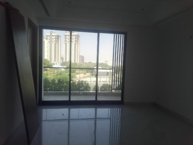 3 BHK Apartment in Gomti Nagar for resale Lucknow. The reference number is 20185424