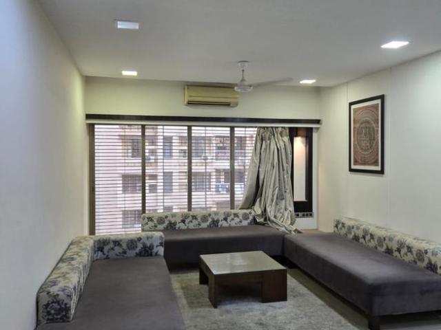 3 BHK Apartment in Goregaon East for resale Mumbai. The reference number is 20341337