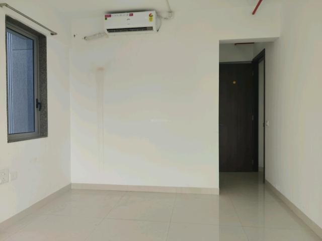 3 BHK Apartment in Goregaon West for rent Mumbai. The reference number is 21063658