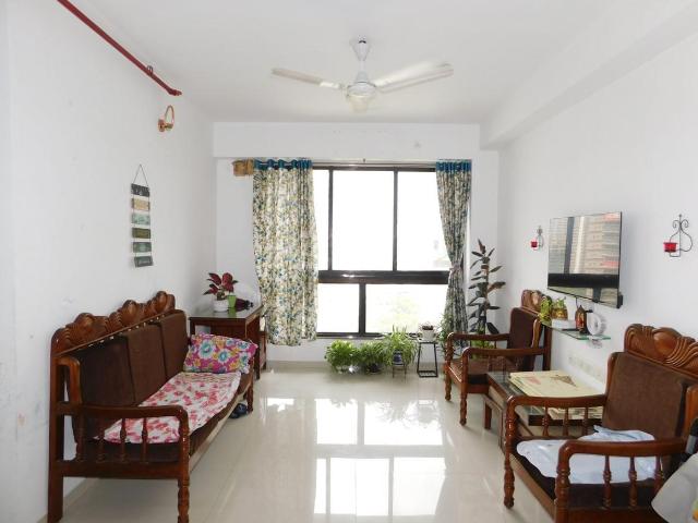 3 BHK Apartment in Goregaon West for resale Mumbai. The reference number is 15707362