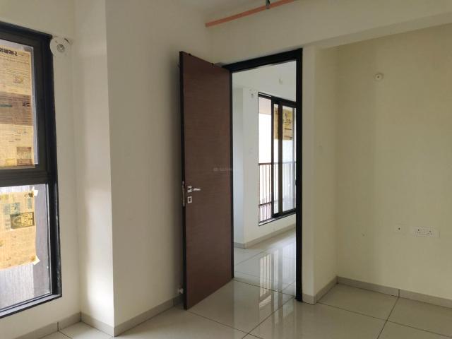 3 BHK Apartment in Goregaon West for resale Mumbai. The reference number is 20450798