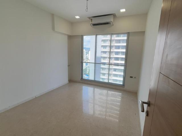 3 BHK Apartment in Goregaon West for resale Mumbai. The reference number is 21134257