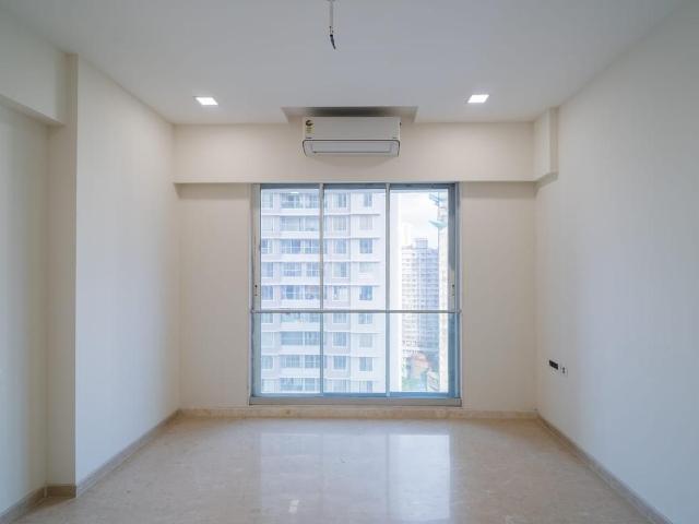 3 BHK Apartment in Goregaon West for resale Mumbai. The reference number is 21331885