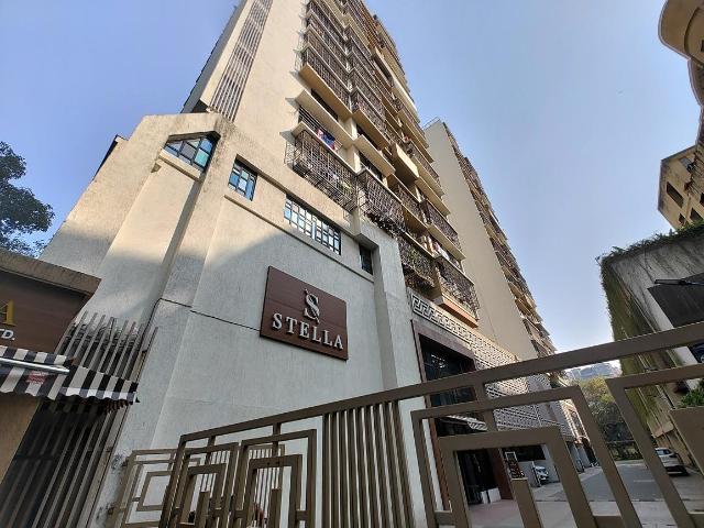 3 BHK Apartment in Goregaon West for resale Mumbai. The reference number is 19055601