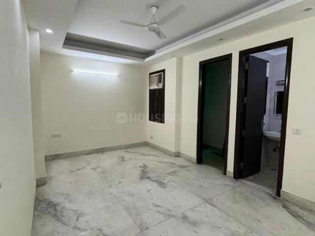 3 BHK Apartment in Gautam Nagar for resale New Delhi. The reference number is 2761439