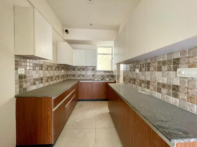 3 BHK Apartment in Gazipur for rent Zirakpur. The reference number is 21127790
