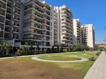 3 BHK Apartment in Gazipur for resale Zirakpur. The reference number is 19670279