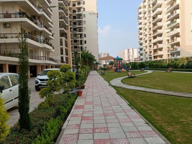 3 BHK Apartment in Gazipur for resale Zirakpur. The reference number is 12728299