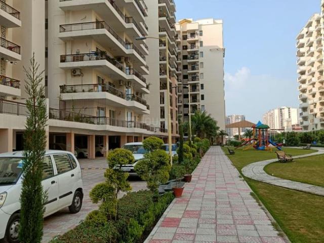3 BHK Apartment in Gazipur for resale Zirakpur. The reference number is 13560362
