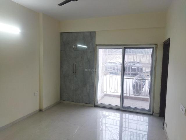 3 BHK Apartment in Gagan Vihar for rent Ghaziabad. The reference number is 17699104