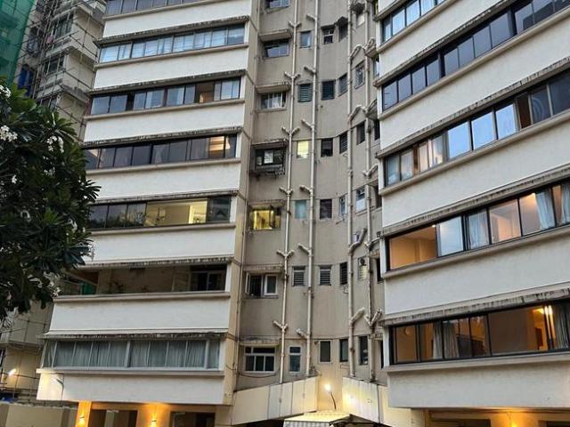 3 BHK Apartment in Gamdevi for resale Mumbai. The reference number is 20048478