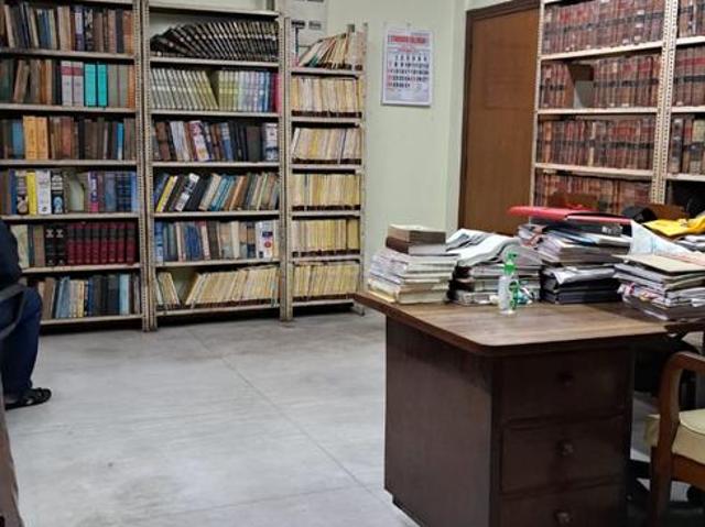 3 BHK Apartment in Gariahat for resale Kolkata. The reference number is 19257461