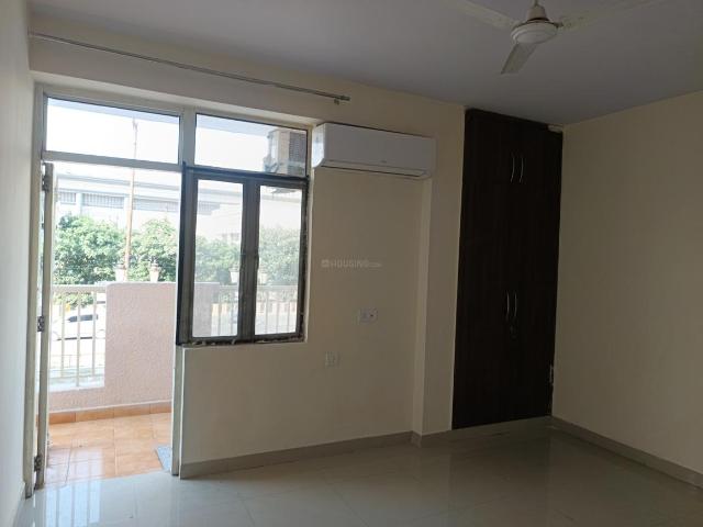 3 BHK Apartment in Ghukna for rent Ghaziabad. The reference number is 20224607