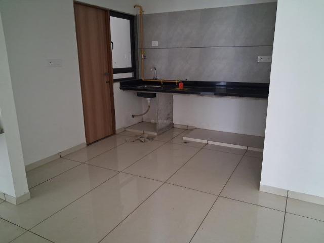 3 BHK Apartment in Ghuma for rent Ahmedabad. The reference number is 20683070