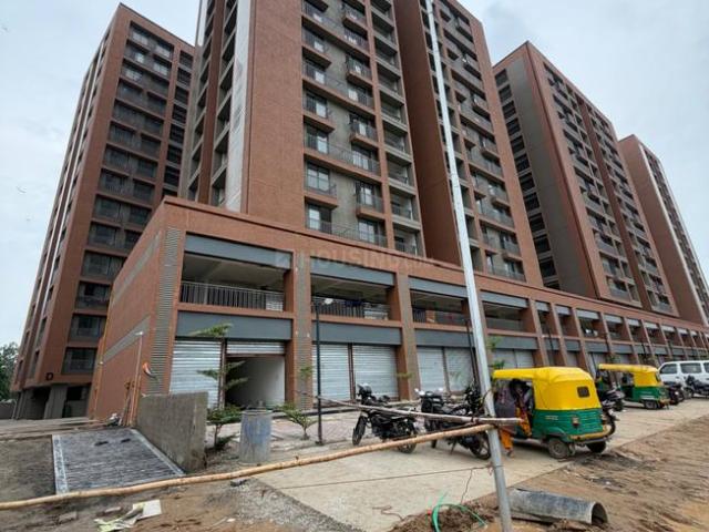 3 BHK Apartment in Ghuma for resale Ahmedabad. The reference number is 21112034
