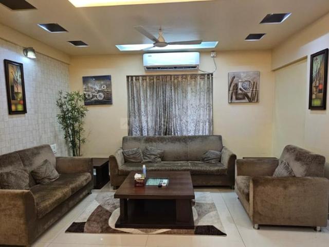3 BHK Apartment in Ghorpadi for rent Pune. The reference number is 16085541