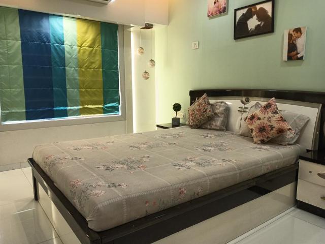 3 BHK Apartment in Grant Road for resale Mumbai. The reference number is 20983258