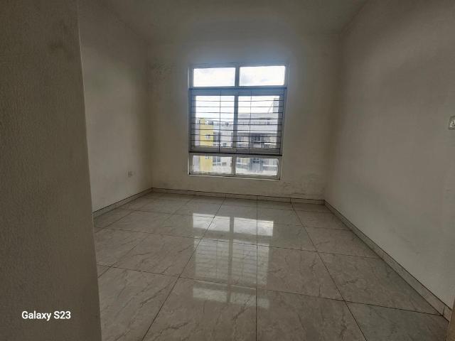 3 BHK Apartment in Guduvancheri for resale Chennai. The reference number is 21214118