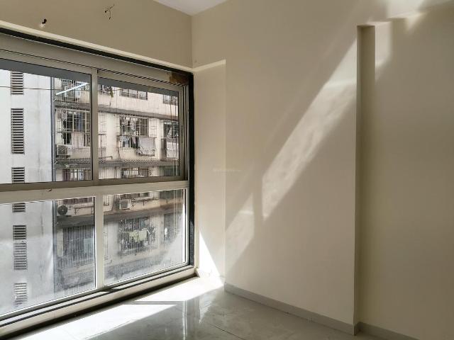 3 BHK Apartment in Dadar East for rent Mumbai. The reference number is 19595100