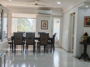 3 BHK Apartment in Dadar West for rent Mumbai. The reference number is 19535930