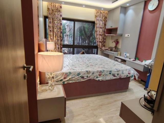 3 BHK Apartment in Dadar West for rent Mumbai. The reference number is 20917871