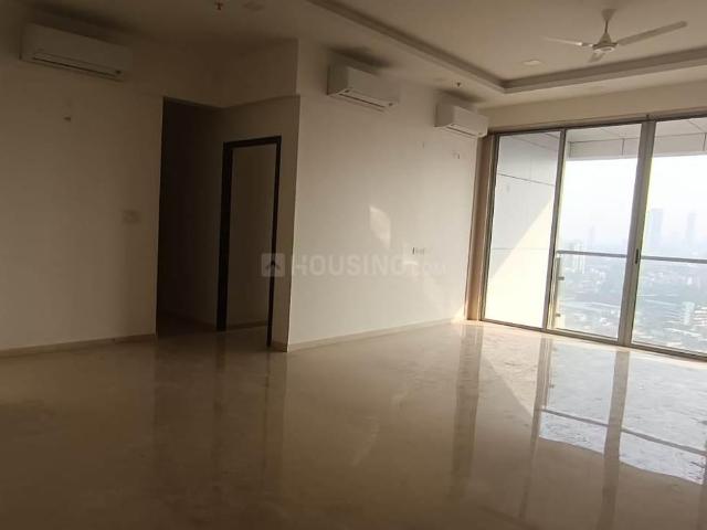 3 BHK Apartment in Dadar West for rent Mumbai. The reference number is 21039761