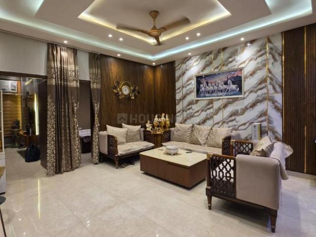 3 BHK Apartment in Dhakoli for resale Zirakpur. The reference number is 21179640