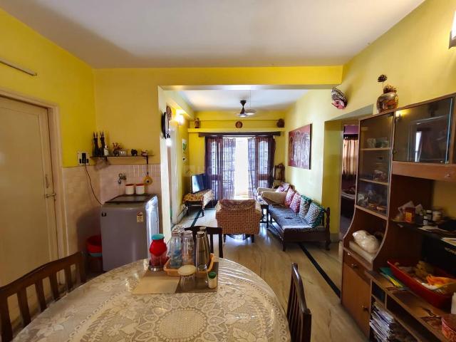 3 BHK Apartment in Dhakuria for resale Kolkata. The reference number is 20198811