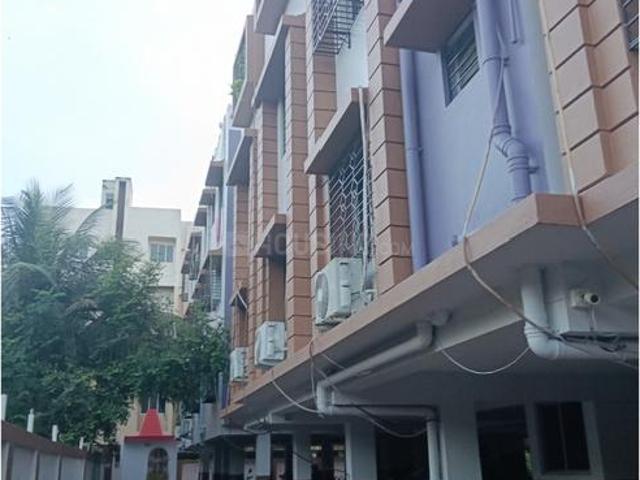 3 BHK Apartment in Dhakuria for resale Kolkata. The reference number is 21124085