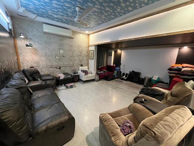 3 BHK Apartment in Dharampeth for rent Nagpur. The reference number is 17361093