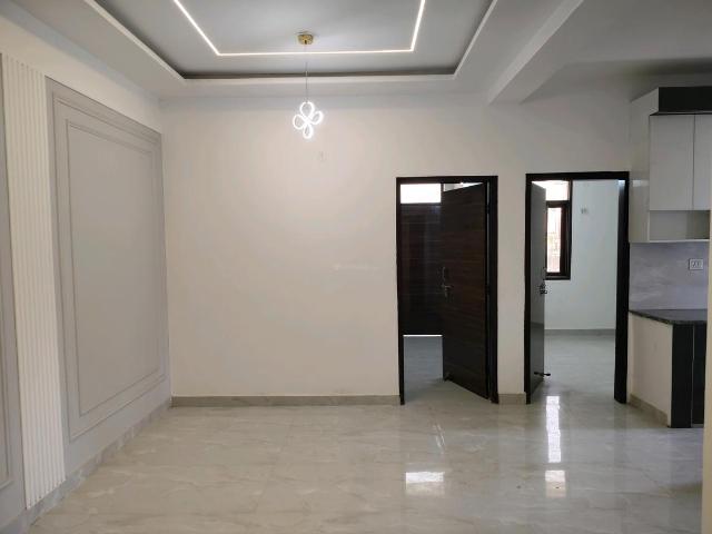3 BHK Apartment in DLF Ankur Vihar for resale Ghaziabad. The reference number is 18713188