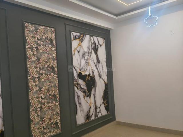 3 BHK Apartment in DLF Ankur Vihar for resale Ghaziabad. The reference number is 21218428