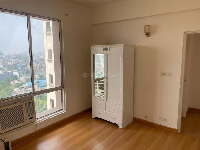 3 BHK Apartment in DLF Phase 4 for resale Gurgaon. The reference number is 20728443