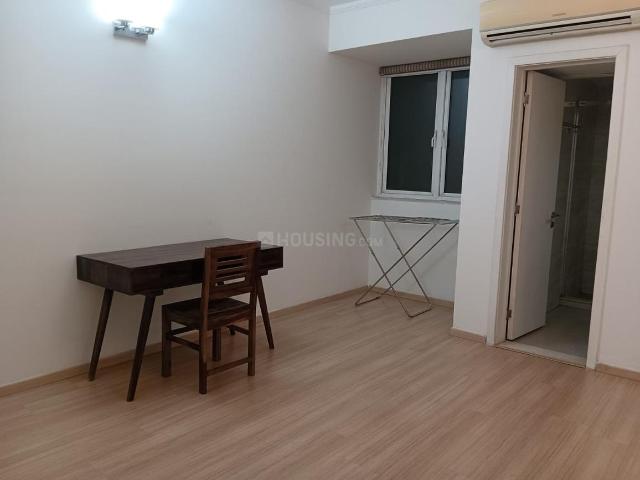 3 BHK Apartment in DLF Phase 5 for rent Gurgaon. The reference number is 19070782