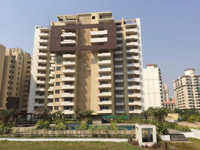 3 BHK Apartment in DLF Phase 5 for resale Gurgaon. The reference number is 20595782