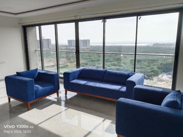 3 BHK Apartment in Dumas for rent Surat. The reference number is 20156952