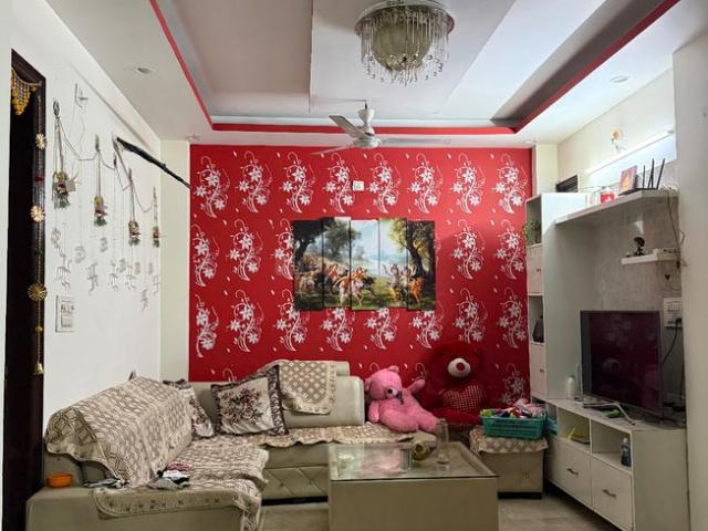 3 BHK Apartment in Dwarka Mor for resale New Delhi. The reference number is 18769169