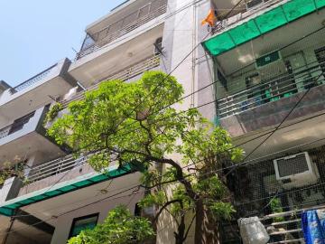 3 BHK Apartment in Uttam Nagar for resale New Delhi. The reference number is 20028673