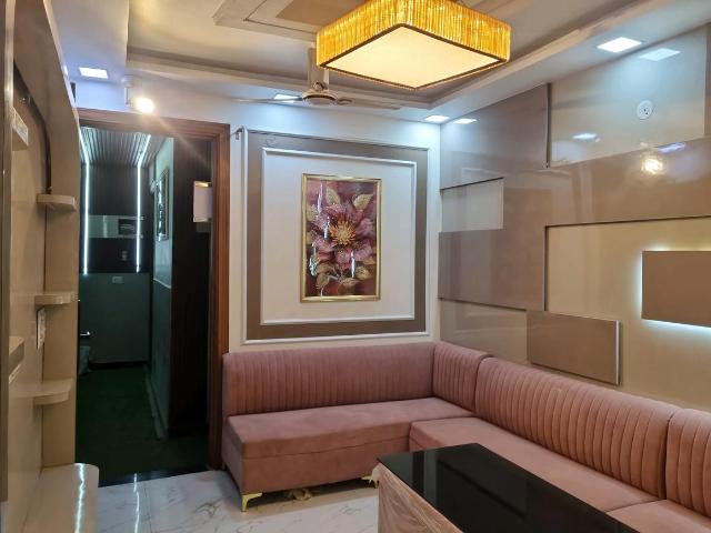 3 BHK Apartment in Dwarka Mor for resale New Delhi. The reference number is 20407508
