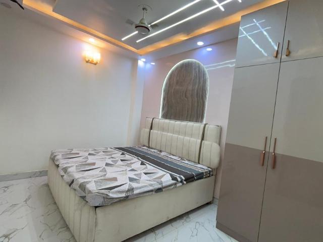 3 BHK Apartment in Dwarka Mor for resale New Delhi. The reference number is 20575318